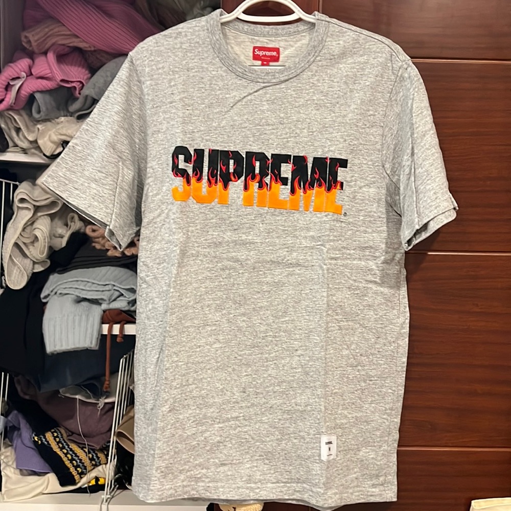 Supreme flame logo grey T-shirt